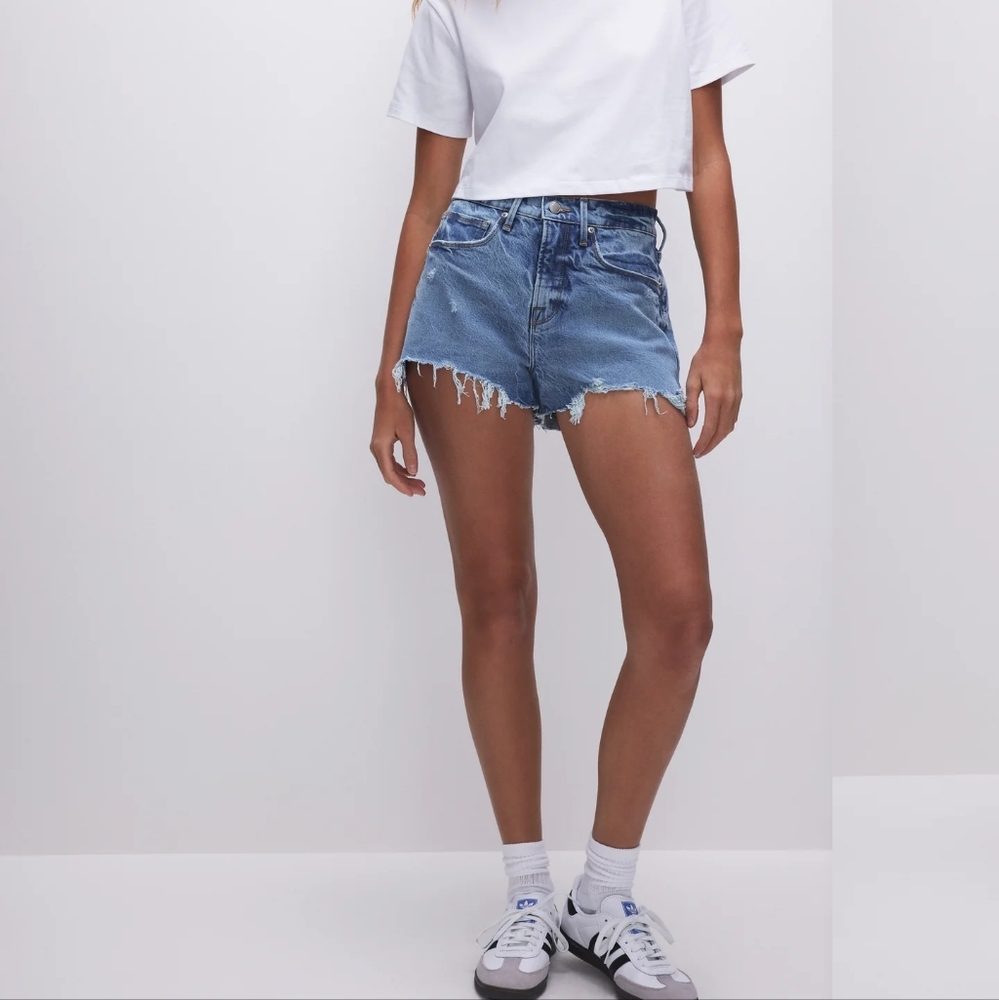 GOOD AMERICAN 90s Shorts